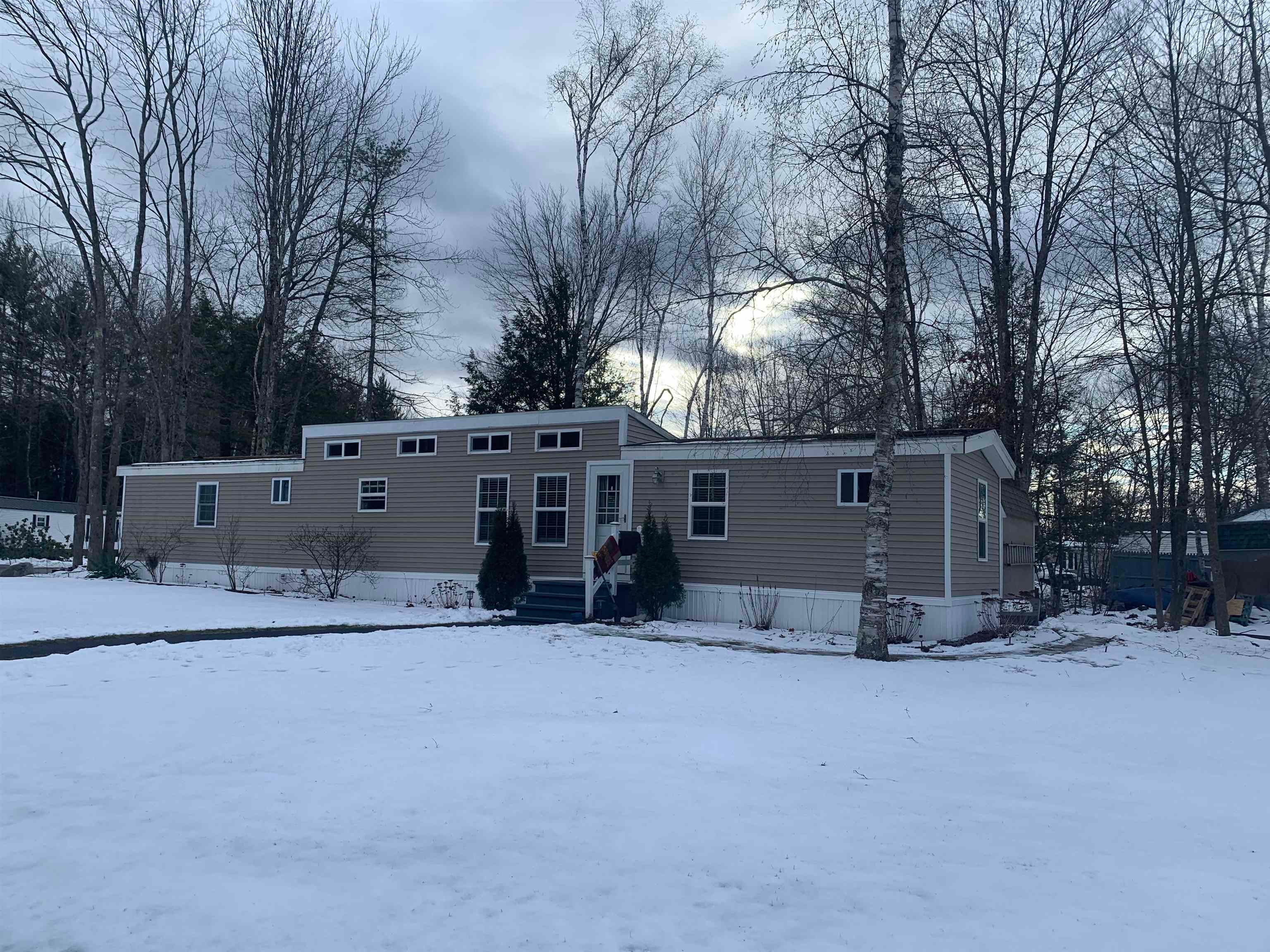 4 Yellowstone Lane