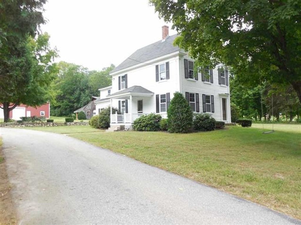 Photo of 100 Haverhill Road, Chester, NH 03036 (MLS # 5092438)