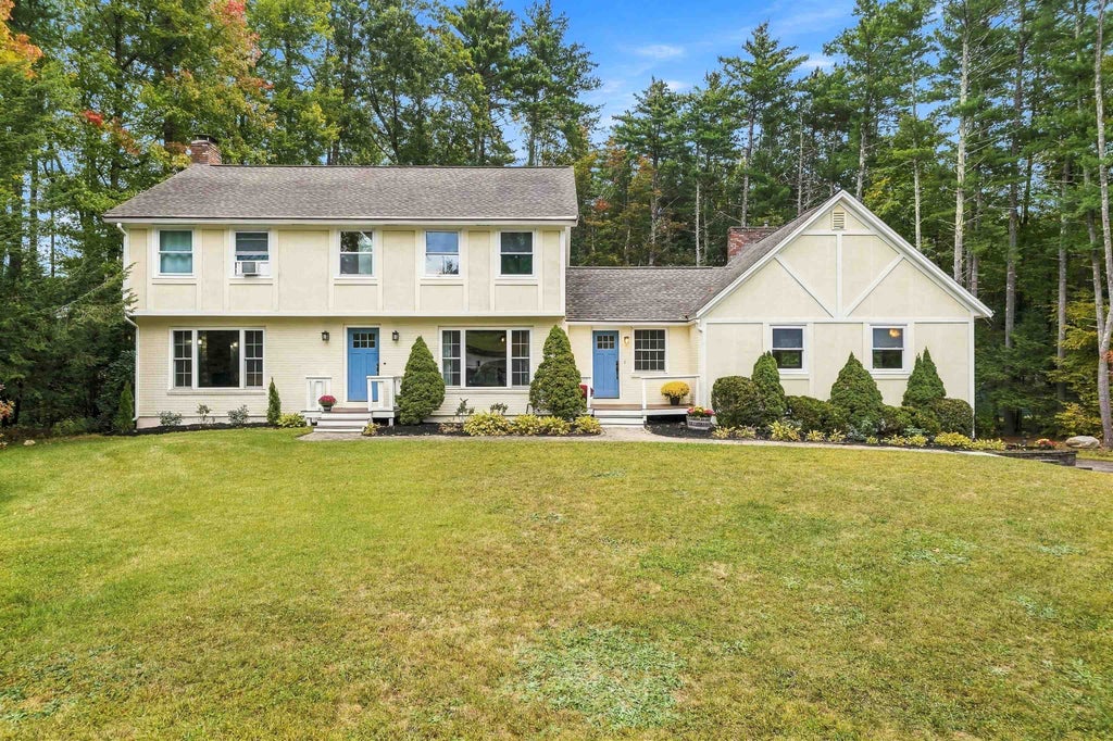 Photo of 11 Greatstone Drive, Merrimack, NH 03054 (MLS # 5111792)