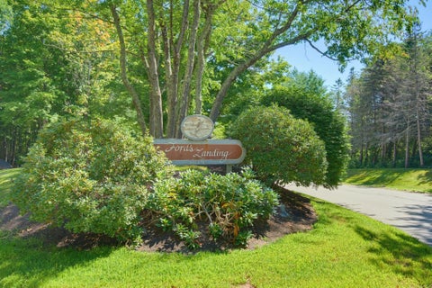 Photo of 7 Fords Landing Drive, Dover, NH 03820 (MLS # 5106117)