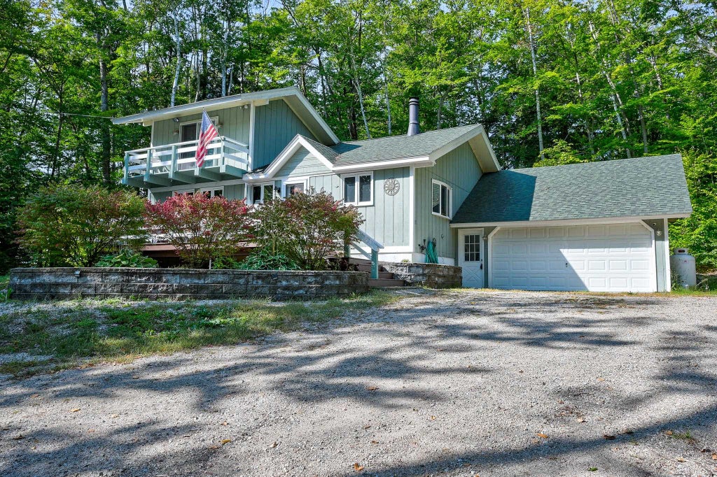 Photo of 186 Ledgewood Road, Conway, NH 03860 (MLS # 5100998)