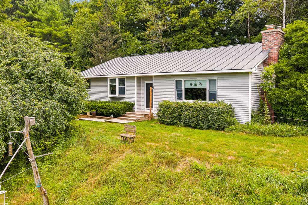 Photo of 43 Bonner Road, Plainfield, NH 03781 (MLS # 5102898)