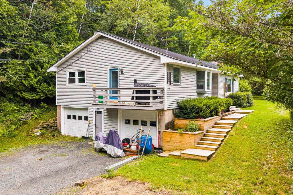 Photo of 43 Bonner Road, Plainfield, NH 03781 (MLS # 5102898)