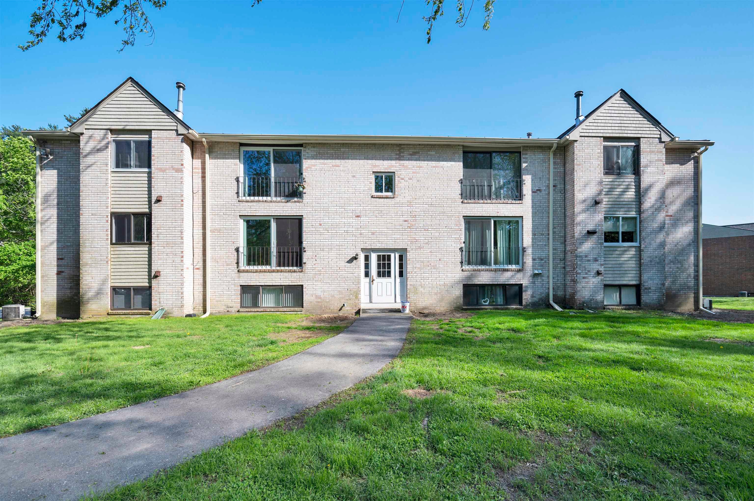 3 Brookside Drive 6