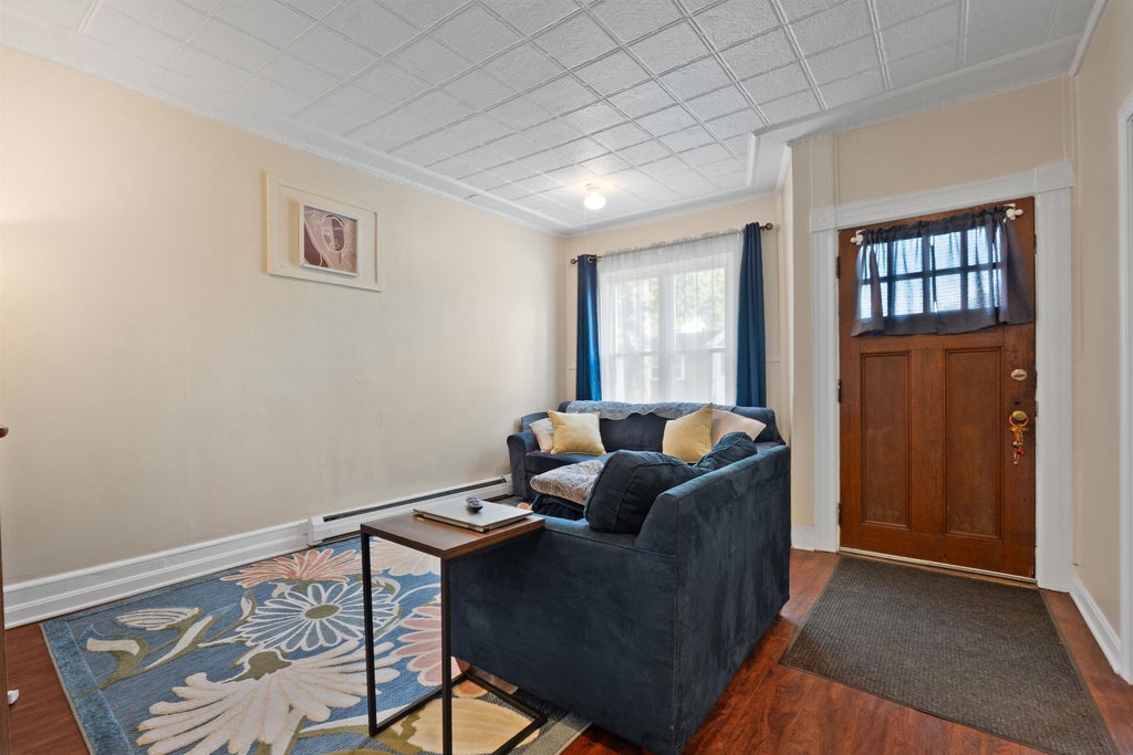 Photo of 170 Oakland Avenue, Manchester, NH 03109 (MLS # 5111493)