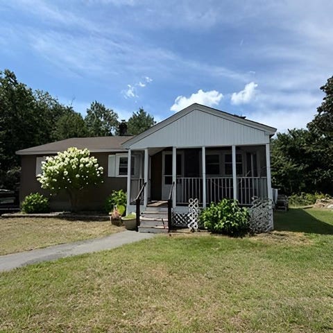 Photo of 100 Currier Road, Pelham, NH 03076 (MLS # 5105946)