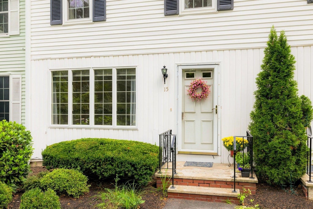 Photo of 15 Pine Grove Road, Exeter, NH 03833 (MLS # 5110863)