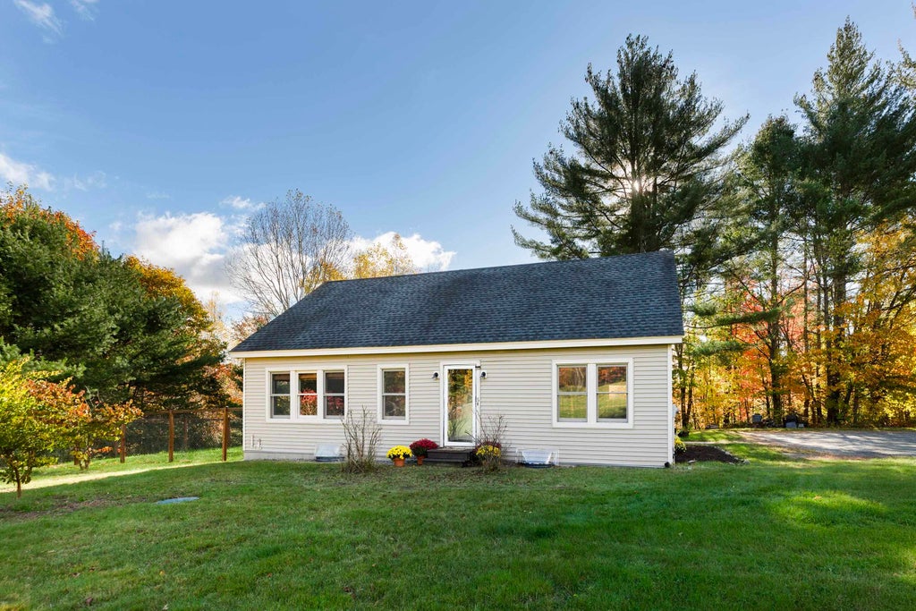 Photo of 5 Hersey Way, Canaan, NH 03741 (MLS # 5116025)