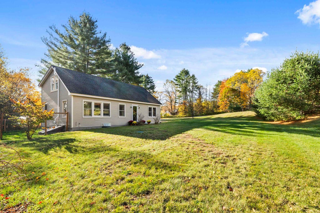 Photo of 5 Hersey Way, Canaan, NH 03741 (MLS # 5116025)