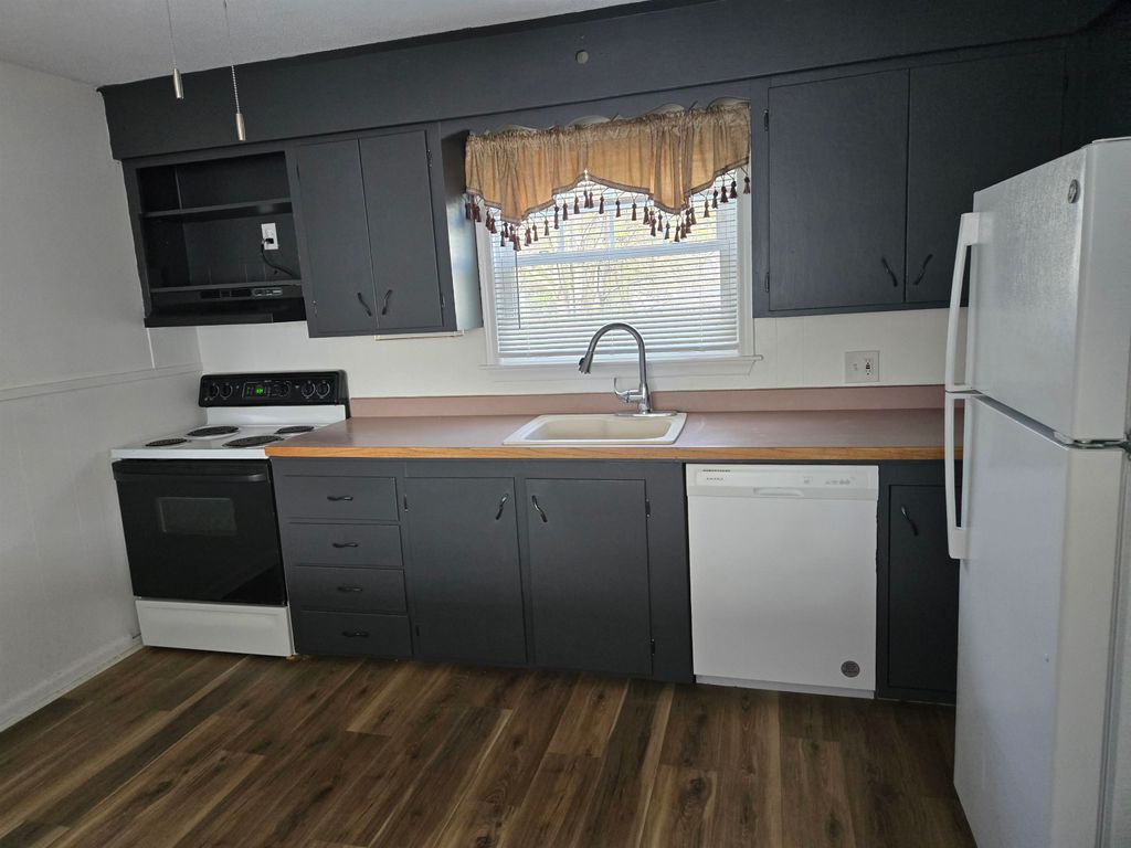 Photo of 137 Waterman Street #Apt. 1, Manchester, NH 03103 (MLS # 5081827)