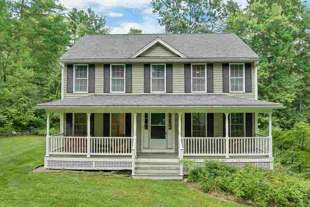 Photo of 21002102 Dover Road, Epsom, NH 03234 (MLS # 5106021)