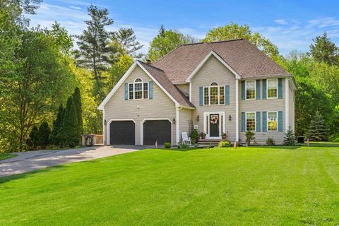 Photo of 25 Chandler Drive, Londonderry, NH 03053 (MLS # 5091078)