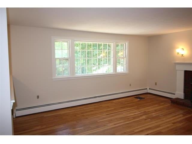 Photo of 42 Barkland Drive, Derry, NH 03038 (MLS # 5112898)