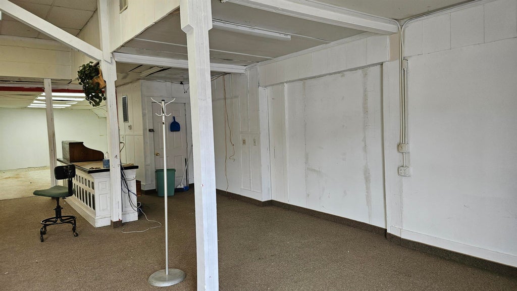 Photo of 214 Central Street #B, Hudson, NH 03051 (MLS # 5114797)