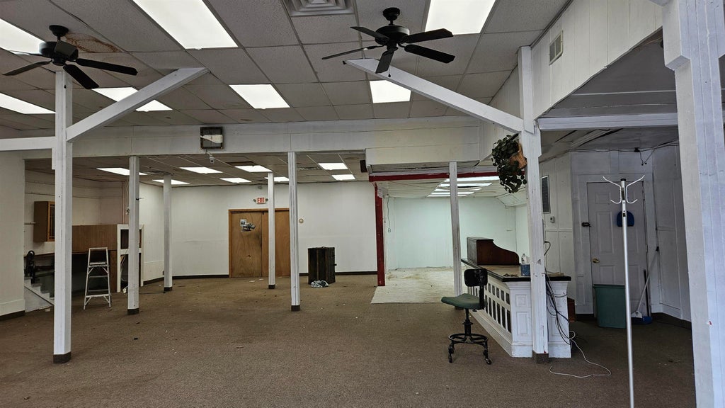 Photo of 214 Central Street #B, Hudson, NH 03051 (MLS # 5114797)