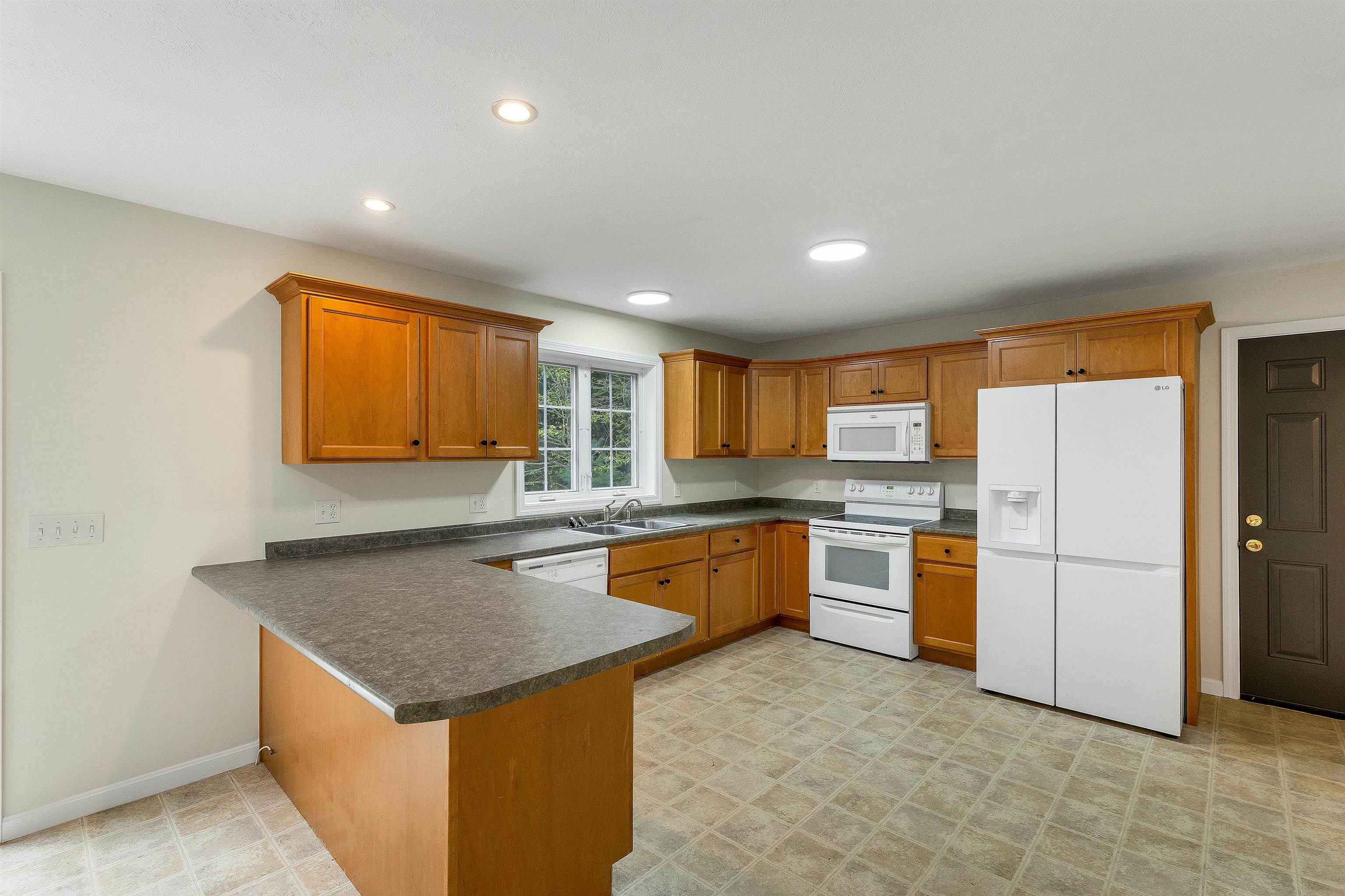 166 Sandown Road 3