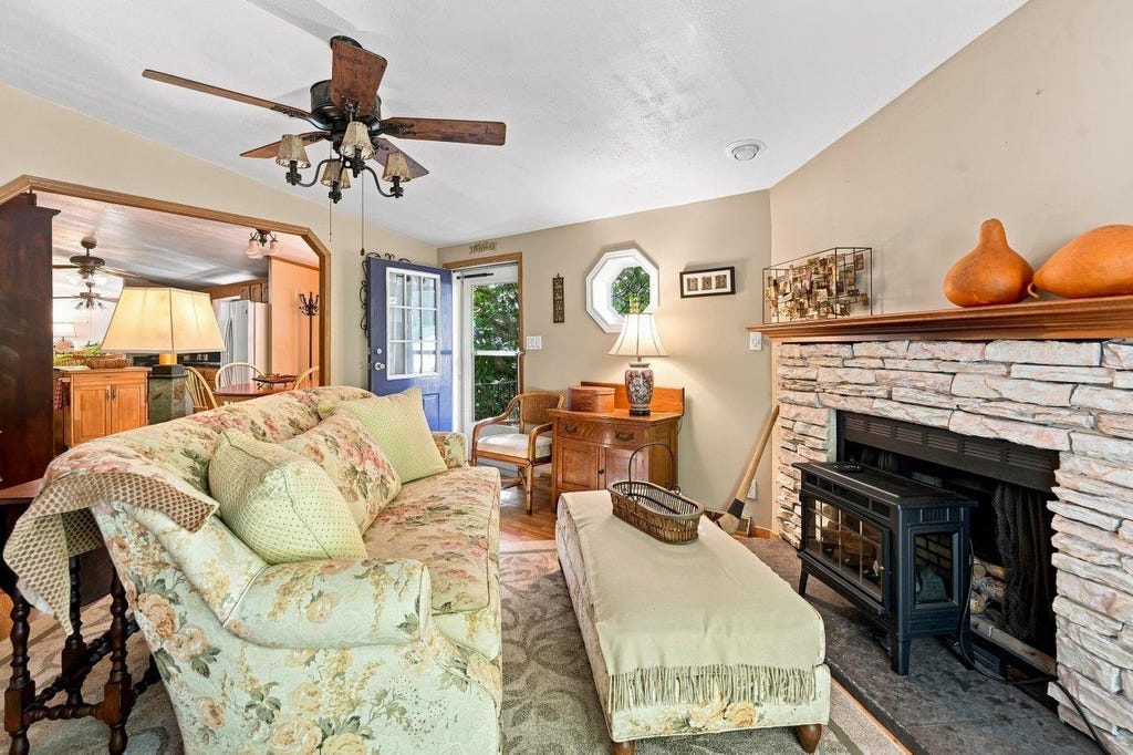 Photo of 32 Hawaii Lane, Rochester, NH 03867 (MLS # 5103730)