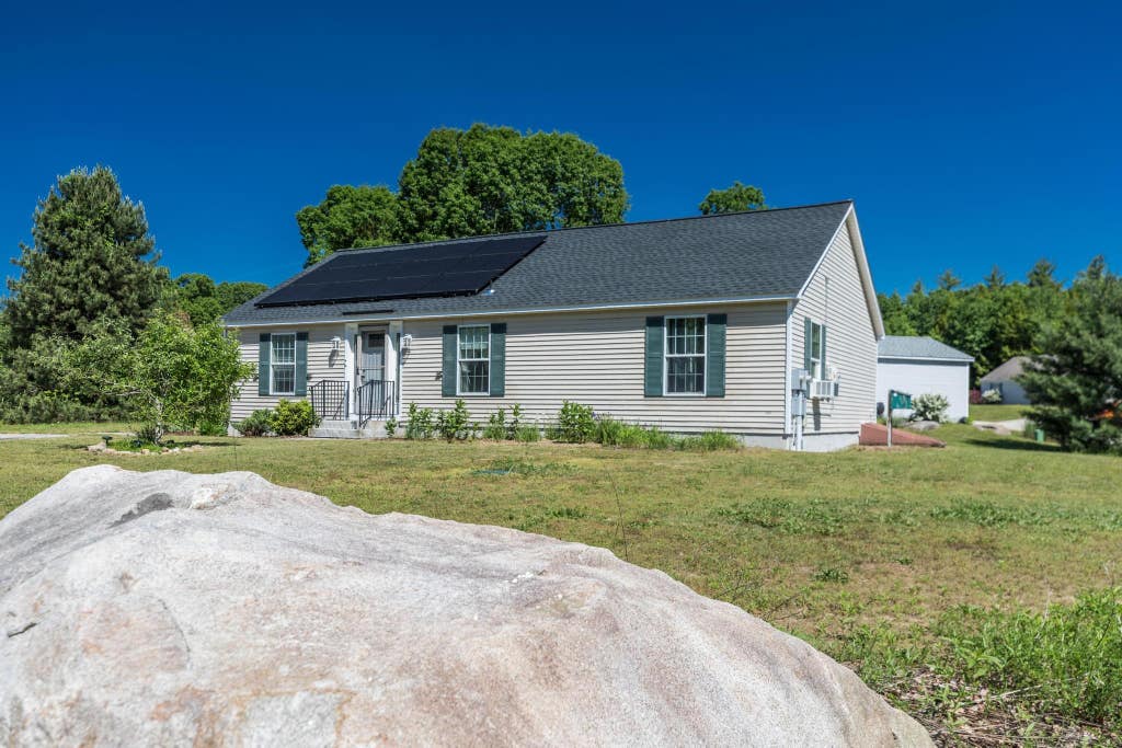 Photo of 53 Nuthatch Loop, Barrington, NH 03825 (MLS # 5093620)