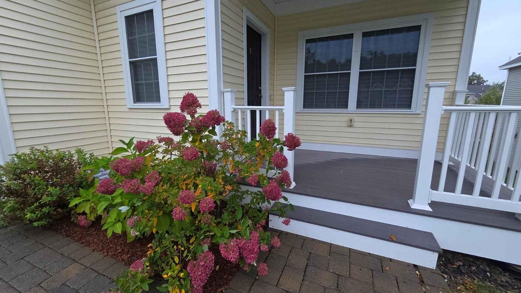 Photo of 3 Sawyers Court, Merrimack, NH 03054 (MLS # 5114520)