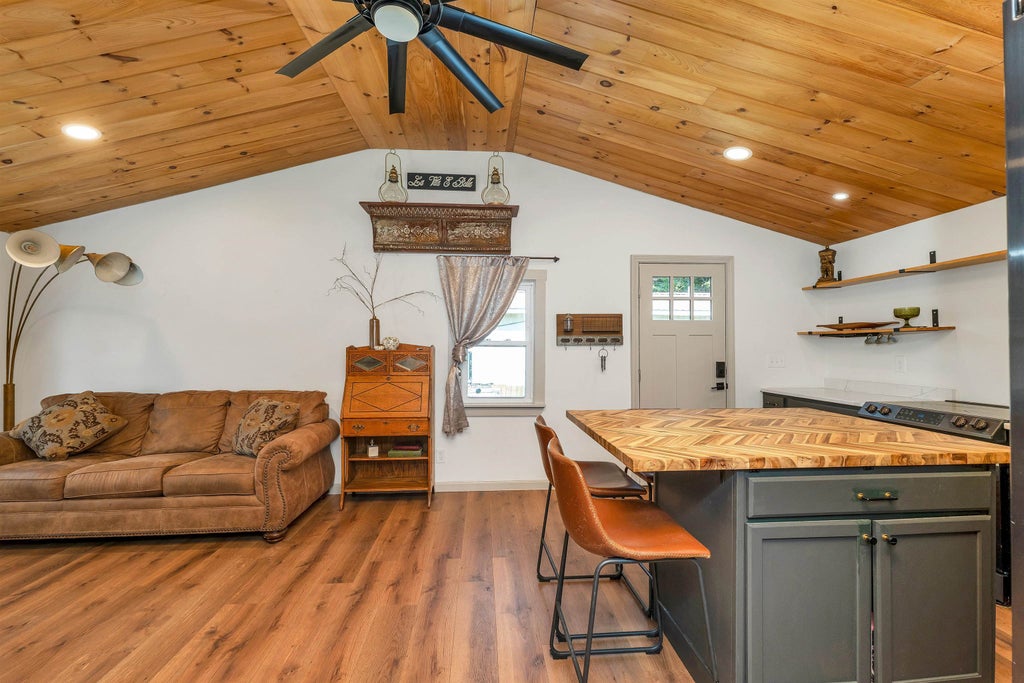 Photo of 28 Mount Vernon Street, Farmington, NH 03835 (MLS # 5103606)