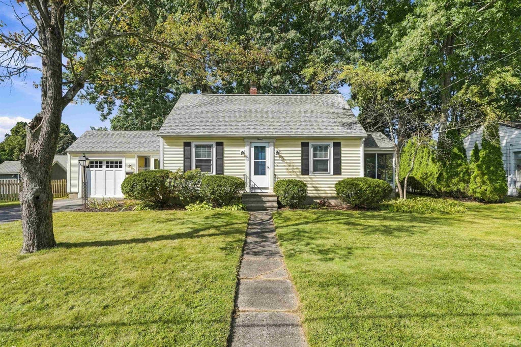 Photo of 12 Nutting Street, Nashua, NH 03064 (MLS # 5112158)