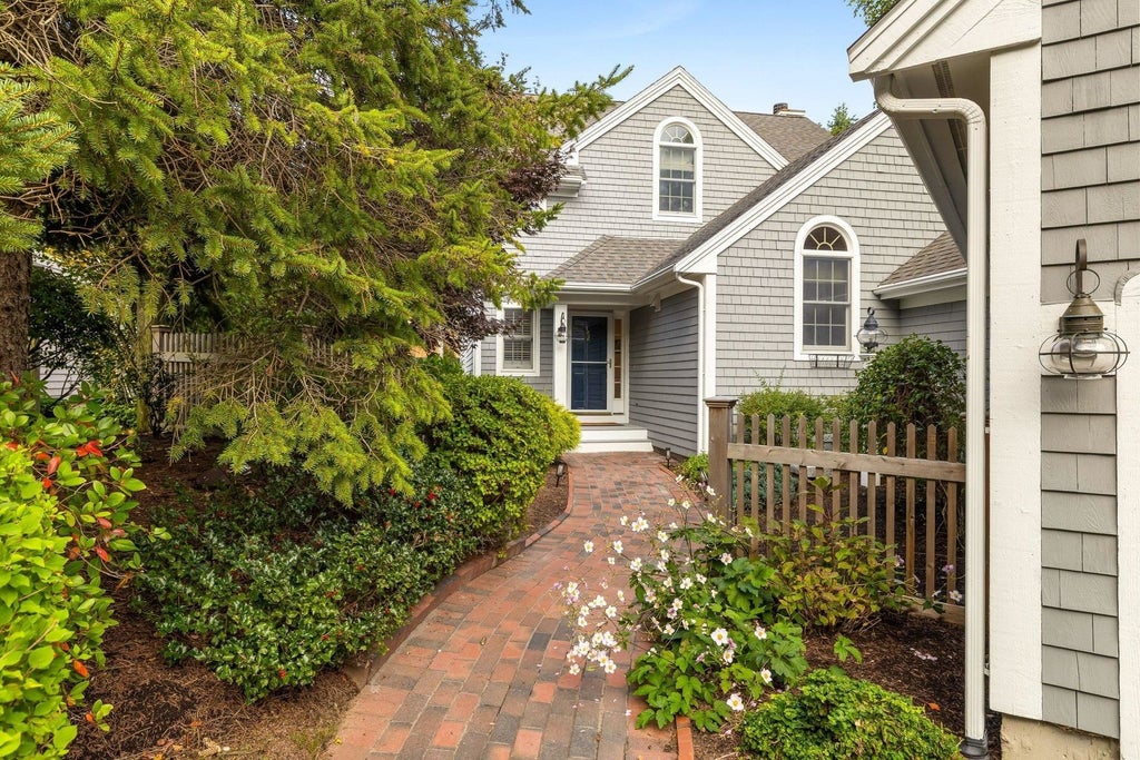 Photo of 50 North Gate Road, New Castle, NH 03854 (MLS # 5112106)