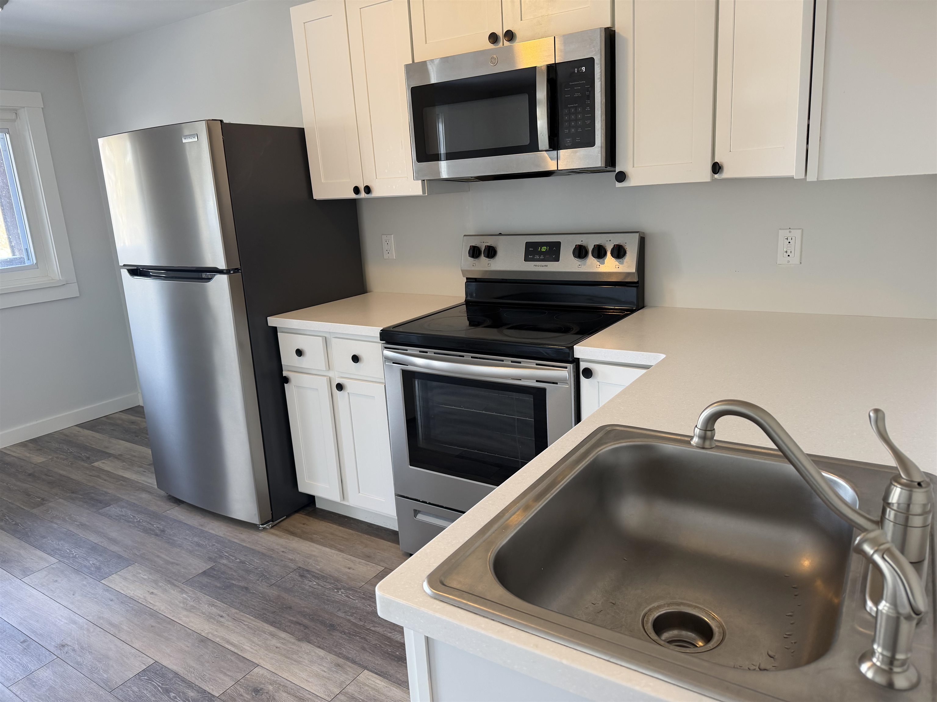 473 Maple Street 3 - Photo 2
