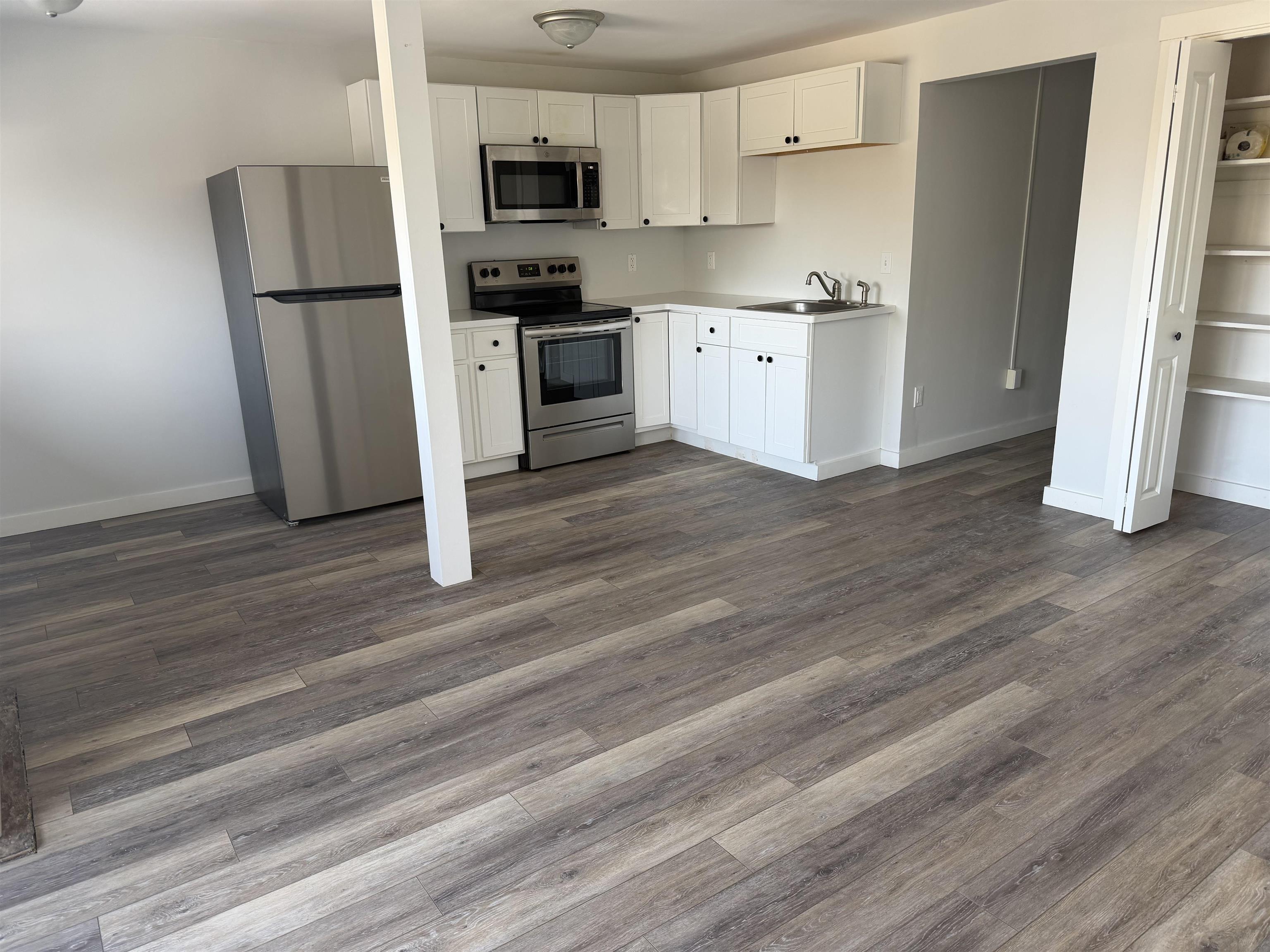 473 Maple Street 3 - Photo 3