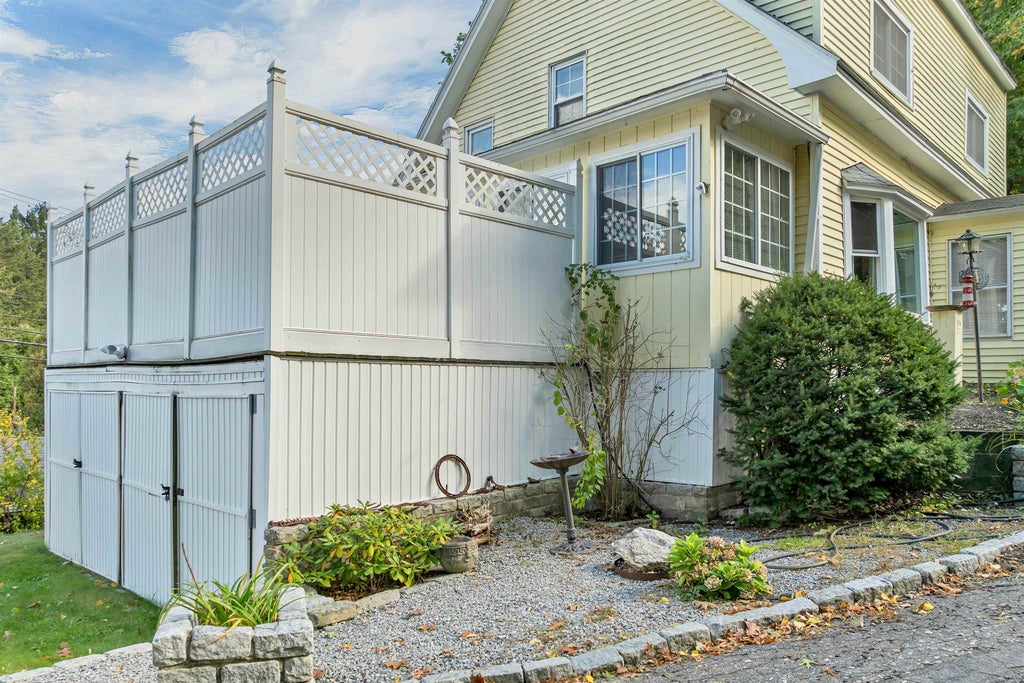Photo of 478 Front Street, Manchester, NH 03102 (MLS # 5113402)