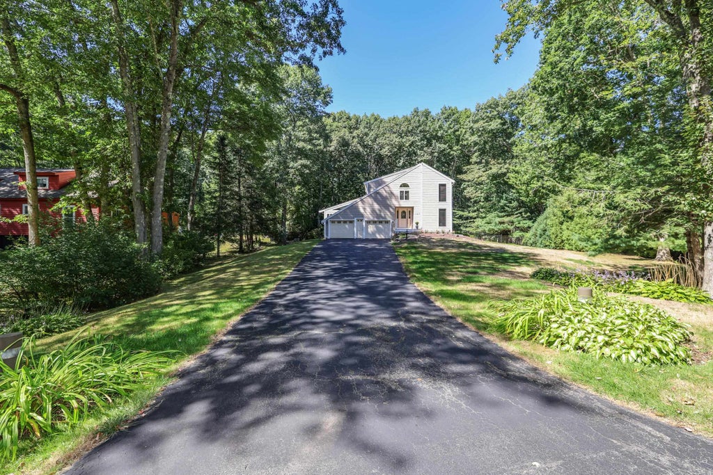 Photo of 167 Harper Ridge Road, Hampstead, NH 03826 (MLS # 5111743)