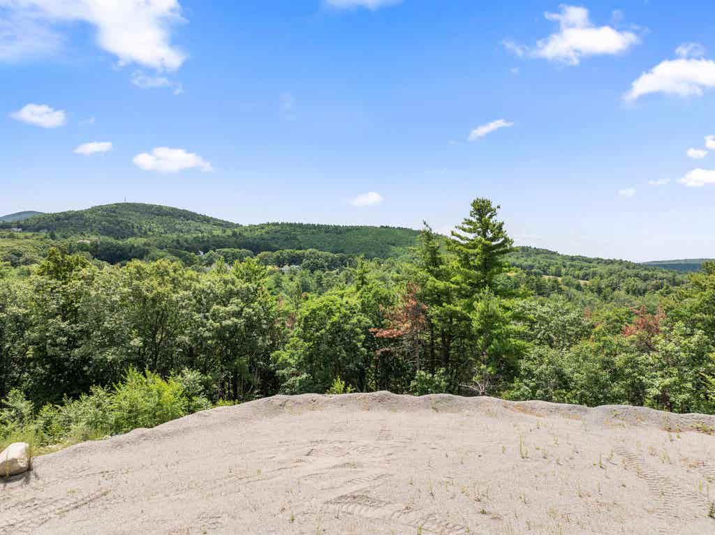 Photo of 40 Foxglove Road, Gilford, NH 03249 (MLS # 5102011)