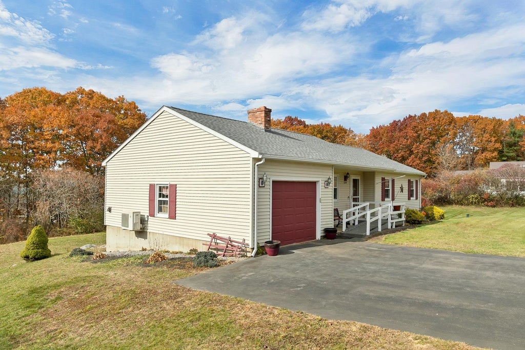 Photo of 110 Greenwood Drive, Northfield, NH 03276 (MLS # 5116021)