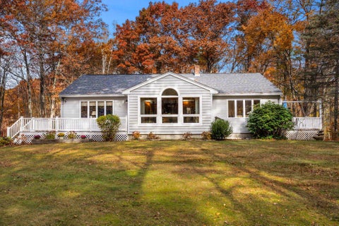 Photo of 91 Old Auburn Road, Derry, NH 03038 (MLS # 5116250)