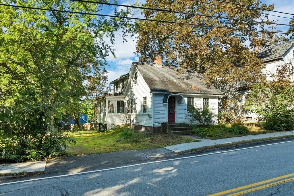 Photo of 89 Stark Avenue, Dover, NH 03820 (MLS # 5109927)