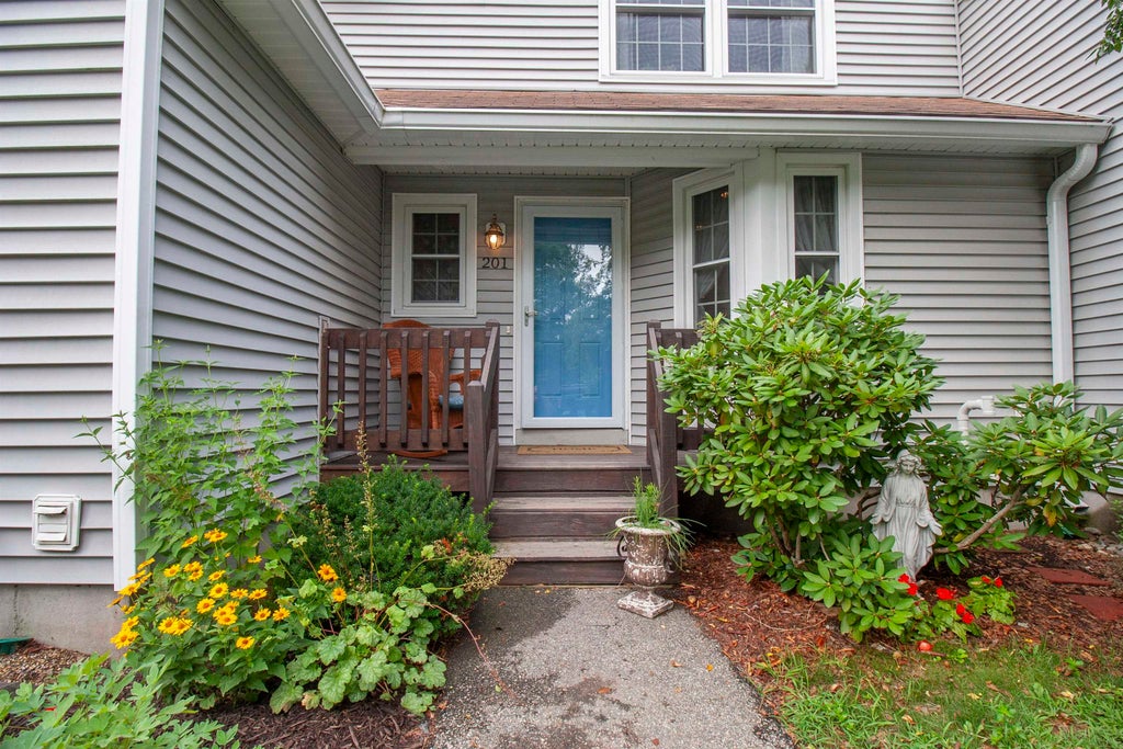 Photo of 201 Winding Pond Road, Londonderry, NH 03053 (MLS # 5101390)