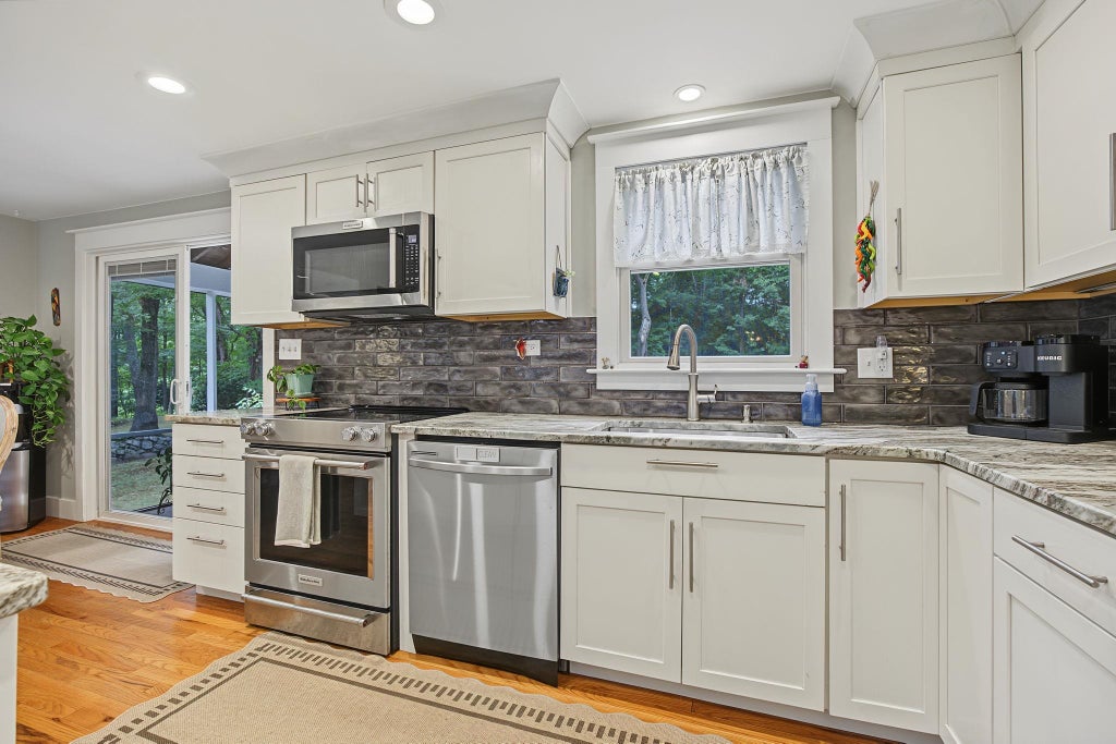 Photo of 16 Sunset Drive, Atkinson, NH 03811 (MLS # 5106996)