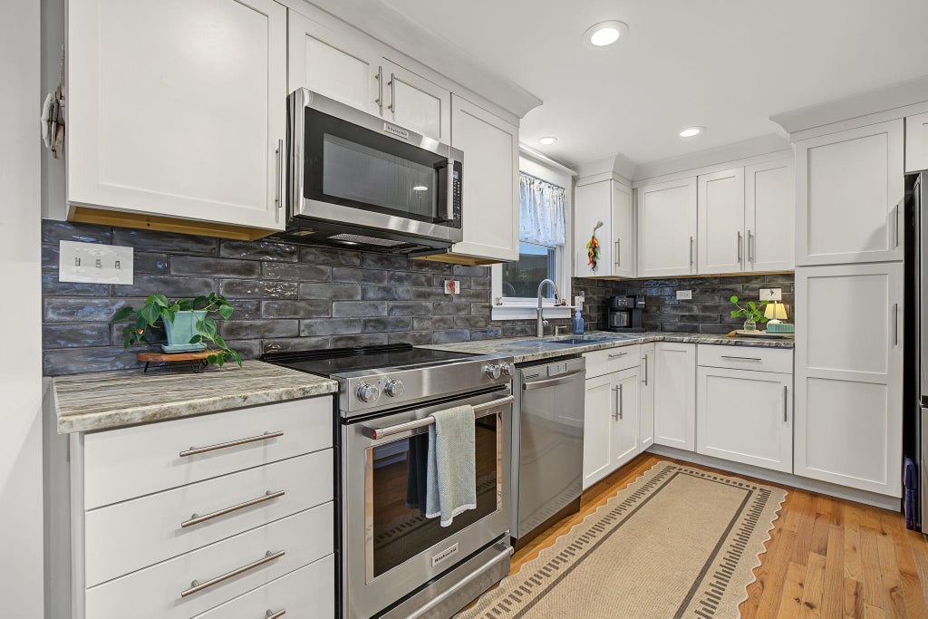 Photo of 16 Sunset Drive, Atkinson, NH 03811 (MLS # 5106996)