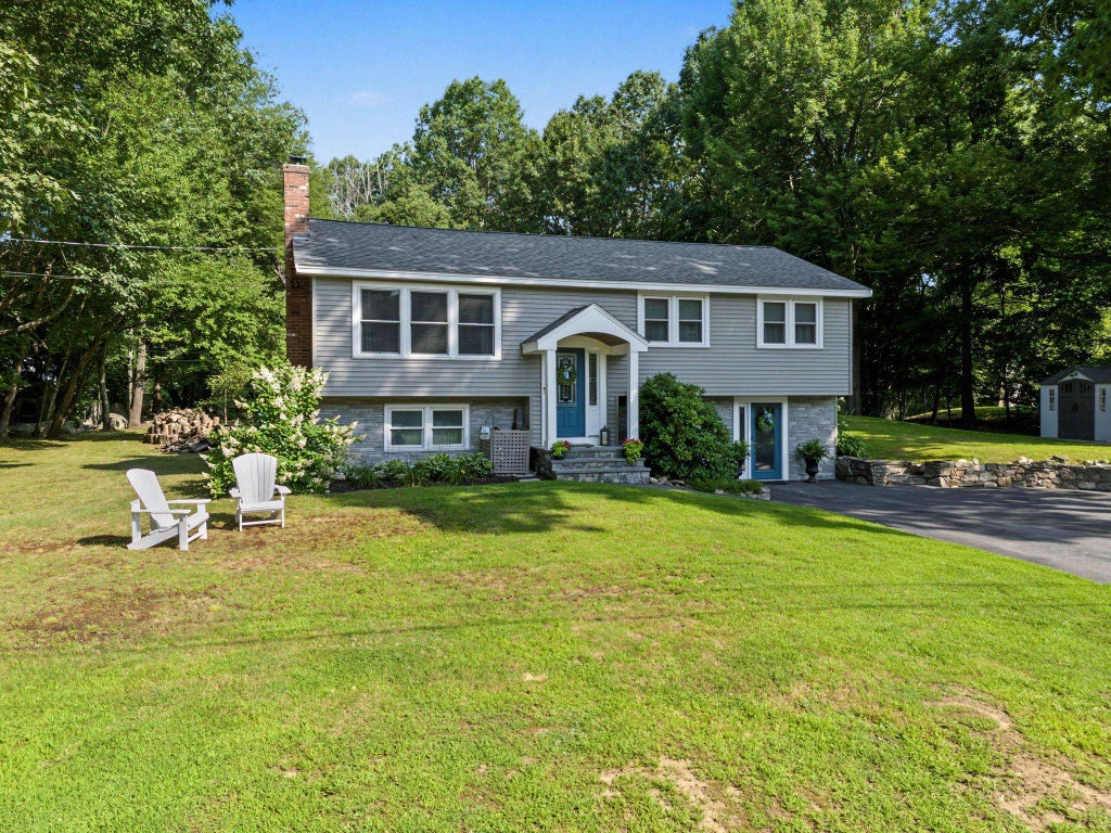 Photo of 16 Sunset Drive, Atkinson, NH 03811 (MLS # 5106996)