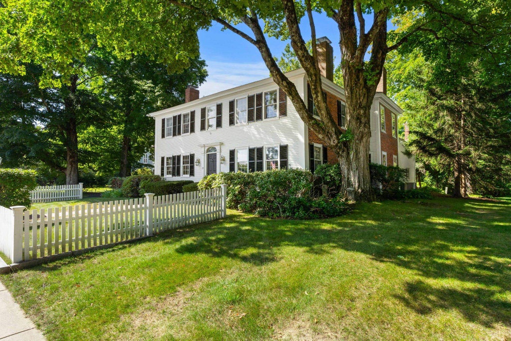 Photo of 33 Main Street, Hollis, NH 03049 (MLS # 5110249)