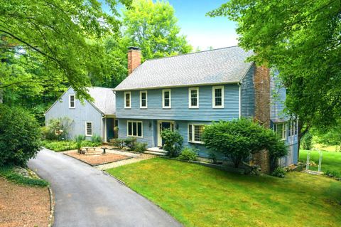 Photo of 10 Candlewood Drive, Amherst, NH 03031 (MLS # 5100342)