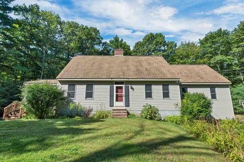 Photo of 87 Hampstead Road, Sandown, NH 03873 (MLS # 5109185)