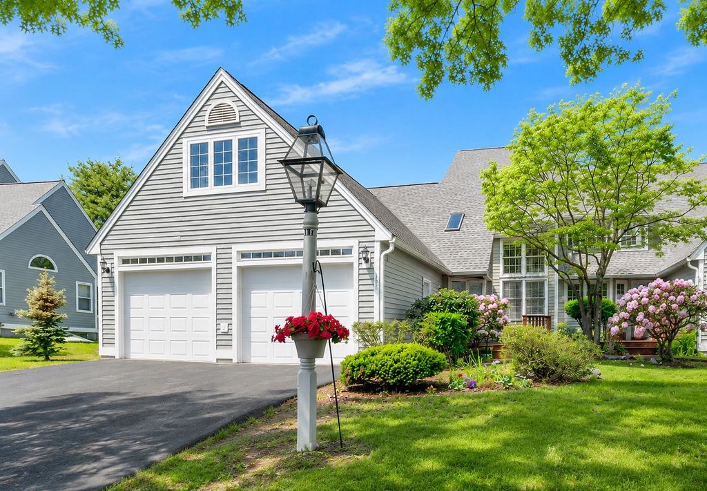 Photo of 353 Winding Pond Road, Londonderry, NH 03053 (MLS # 5091537)
