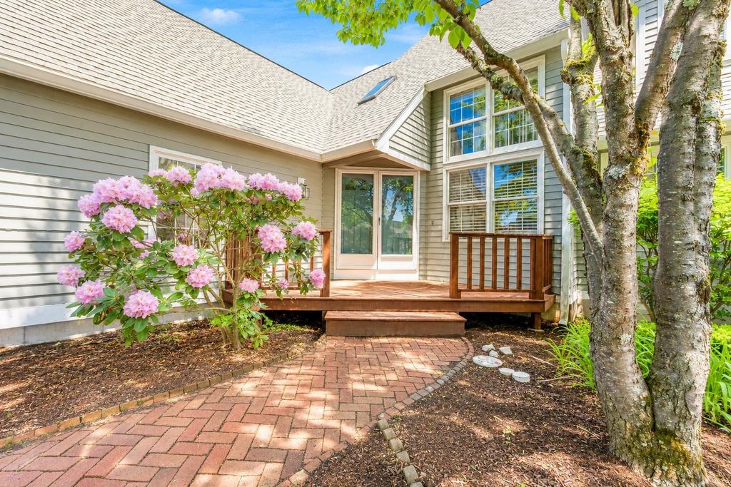 Photo of 353 Winding Pond Road, Londonderry, NH 03053 (MLS # 5091537)