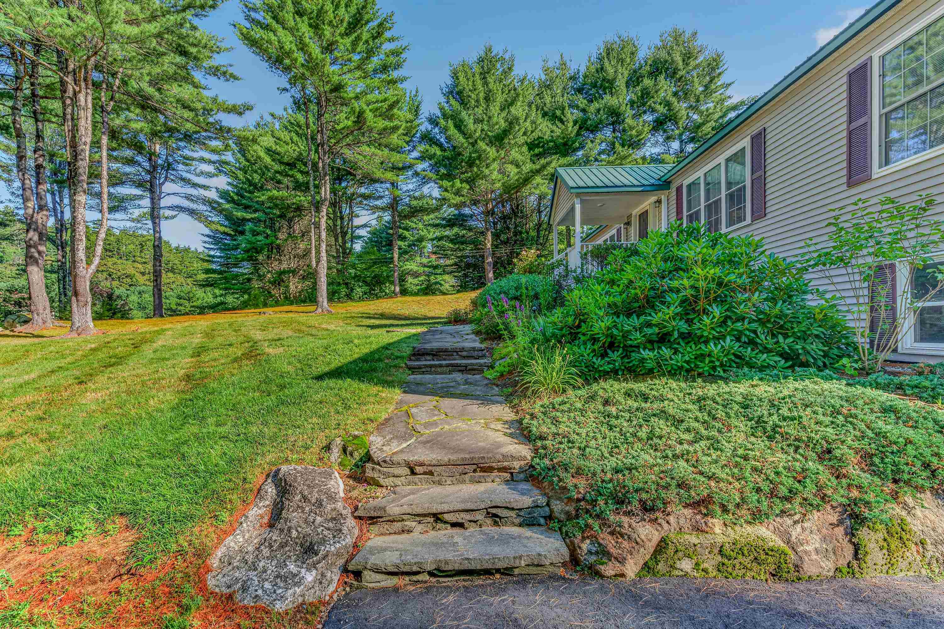 905 River Road