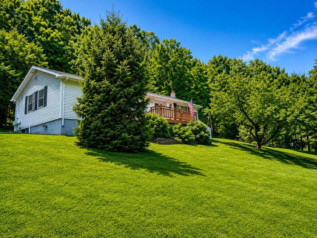 Photo of 10 Beruk Hill Road, Hinsdale, NH 03451 (MLS # 5103807)