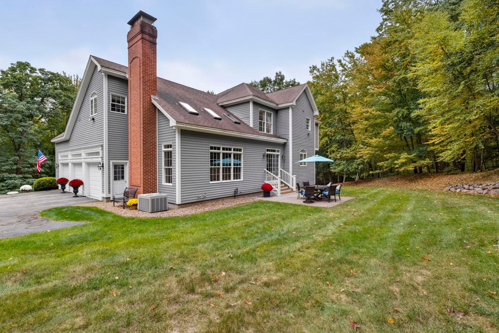 39 Colonel Daniels Drive