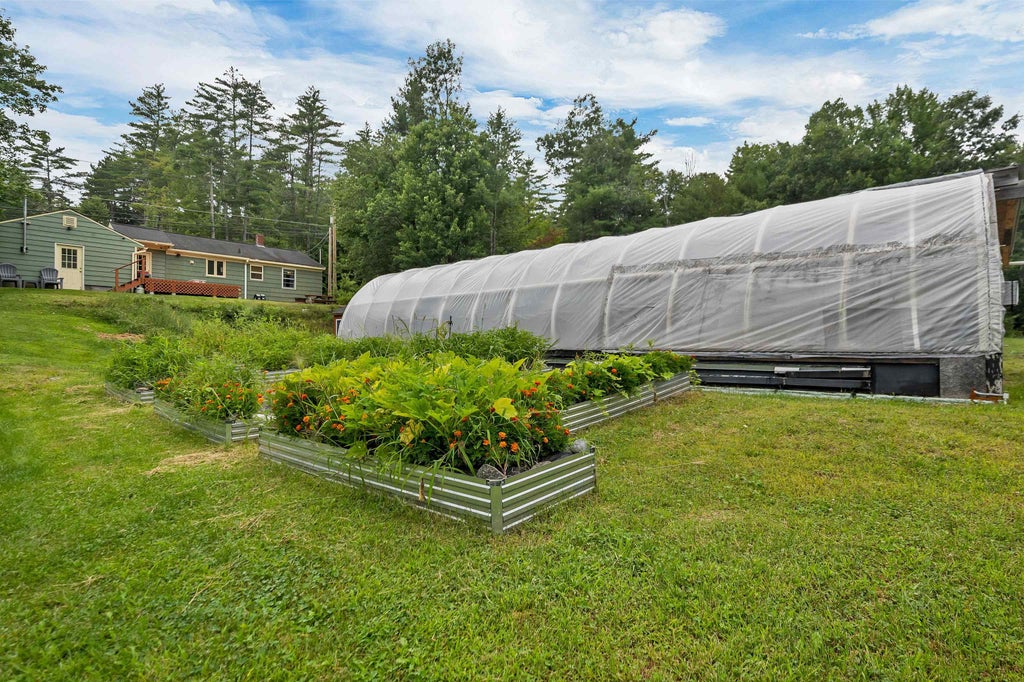 Photo of 2031 Eaton Road, Eaton, NH 03832 (MLS # 5105988)