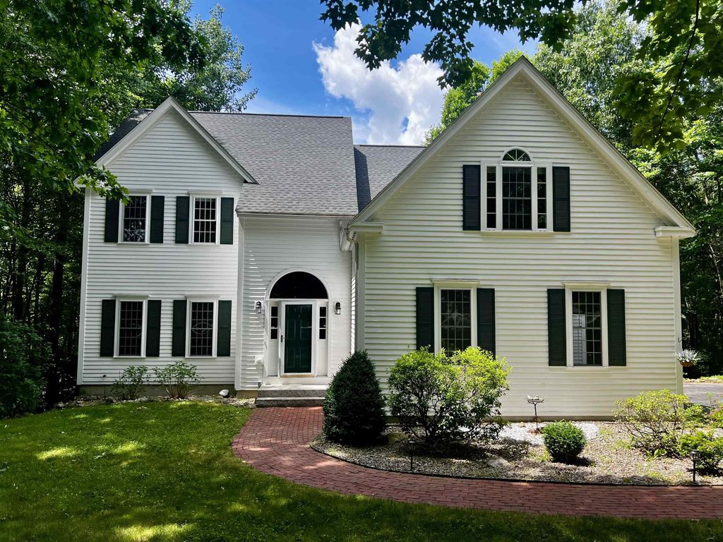 Photo of 14 Whittier Drive, Bow, NH 03304 (MLS # 5095941)