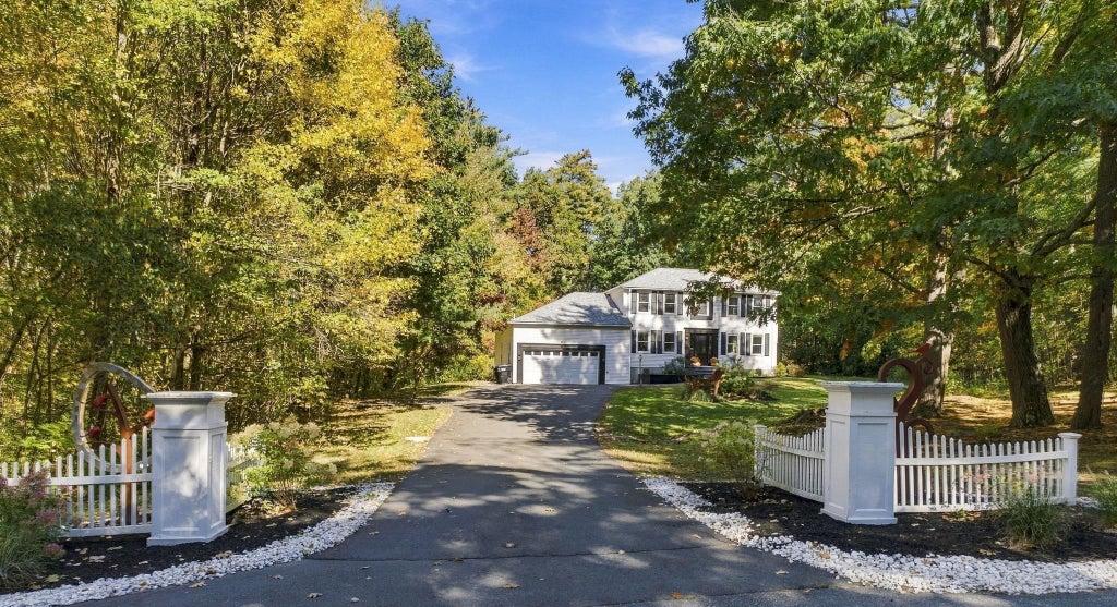Photo of 3 Aladdin Road, Windham, NH 03087 (MLS # 5102352)