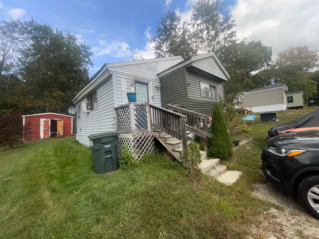 Photo of 6 Washington Avenue, Allenstown, NH 03275 (MLS # 5112881)